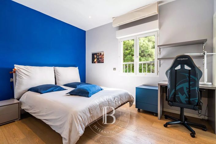 Image No.11-5 Bed Apartment for sale