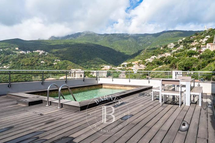 Image No.16-5 Bed Apartment for sale