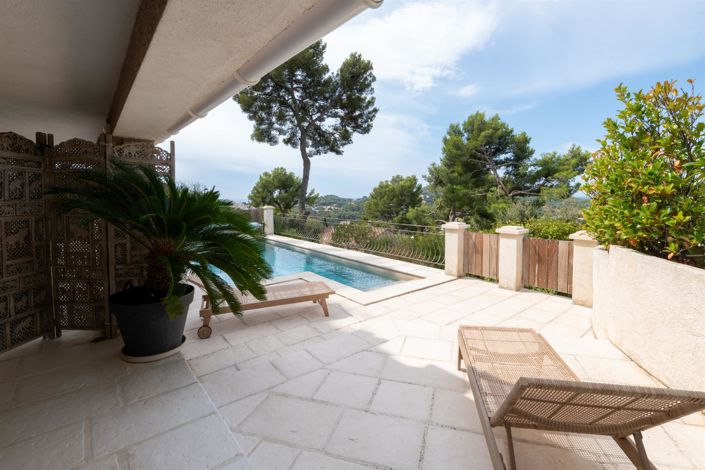 Image No.5-5 Bed House for sale