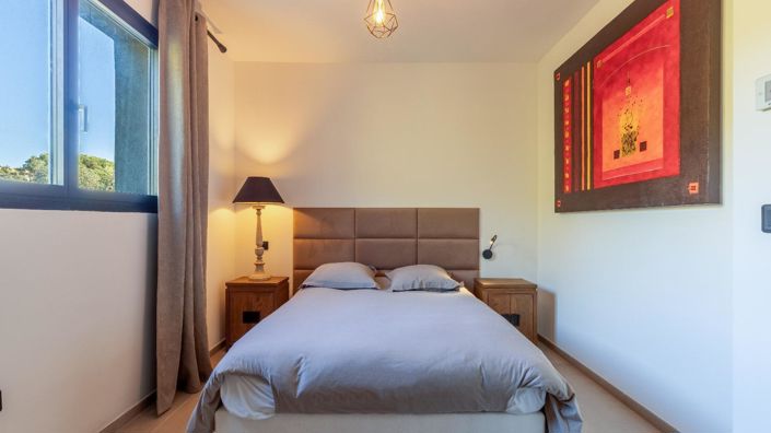 Image No.15-5 Bed House for sale