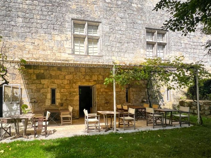 Image No.4-13 Bed Property for sale