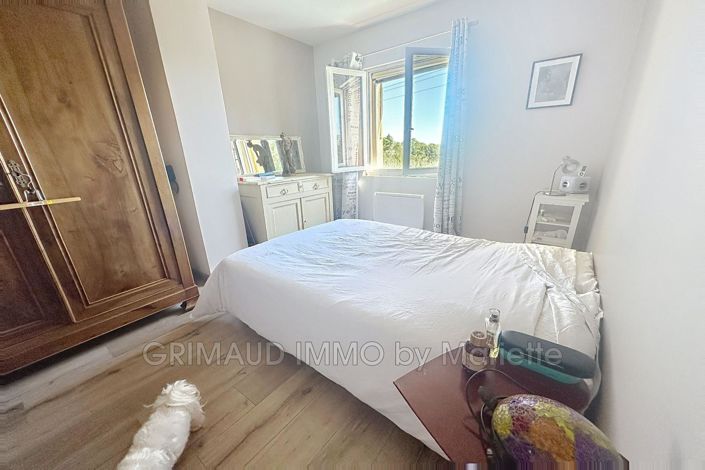 Image No.12-4 Bed House for sale