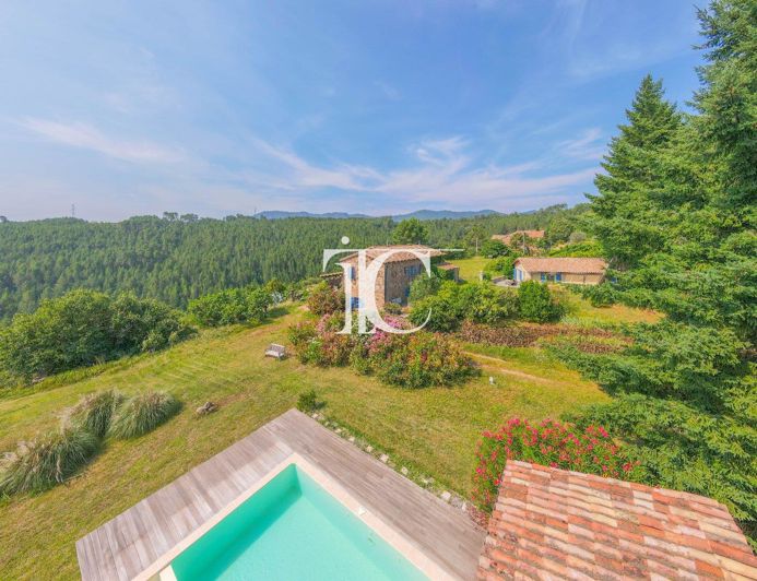 Image No.17-6 Bed House for sale