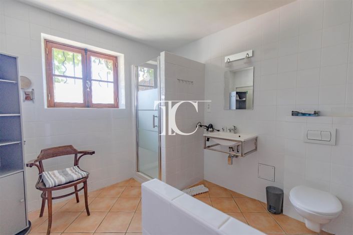 Image No.21-6 Bed House for sale