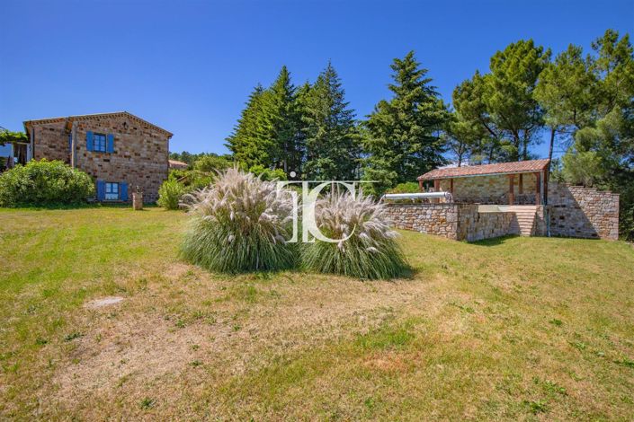 Image No.24-6 Bed House for sale