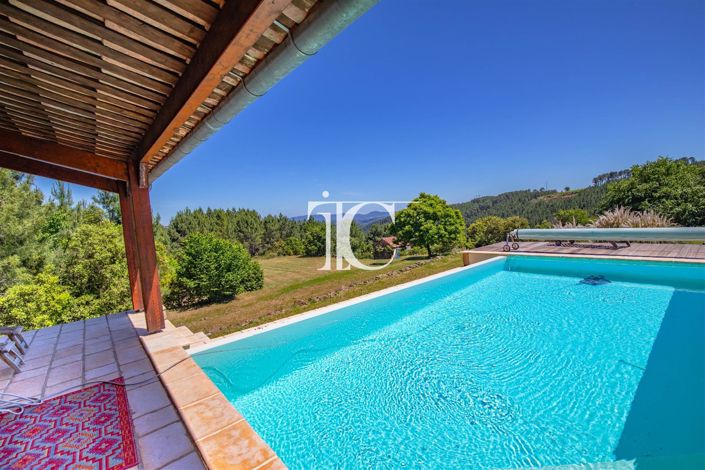 Image No.36-6 Bed House for sale