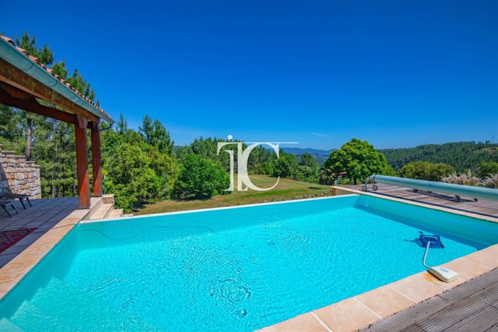 Image No.40-6 Bed House for sale