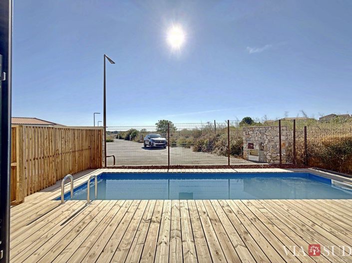 Image No.5-3 Bed Property for sale