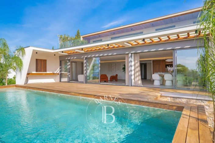 Image No.5-5 Bed House for sale