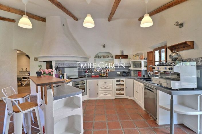 Image No.7-14 Bed House for sale