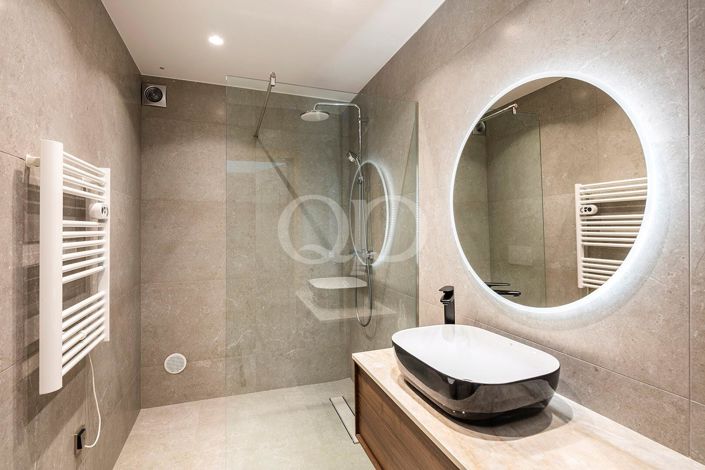 Image No.24-4 Bed House for sale