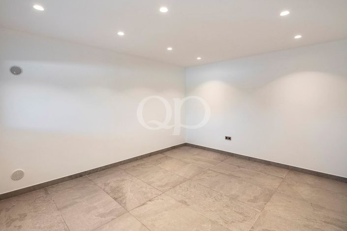 Image No.33-4 Bed House for sale