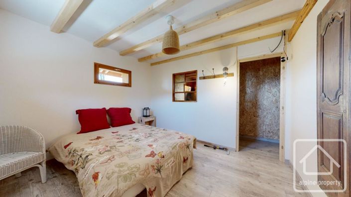 Image No.19-3 Bed House for sale