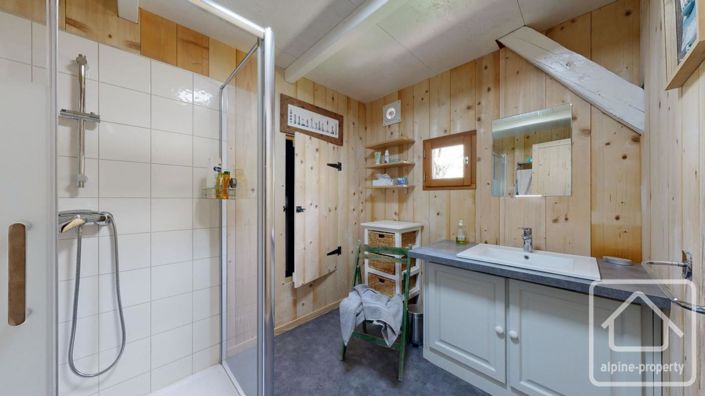 Image No.22-3 Bed House for sale