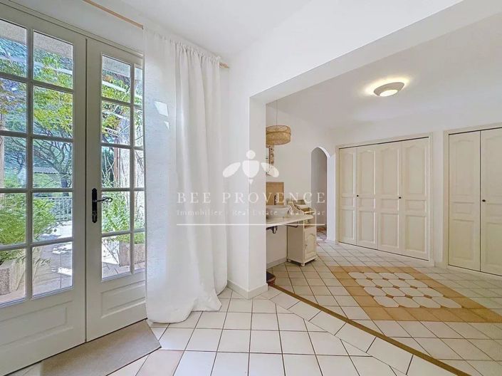 Image No.27-5 Bed House for sale