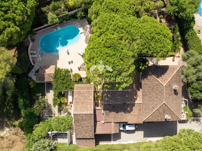 Image No.32-5 Bed House for sale