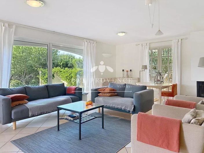 Image No.9-5 Bed House for sale