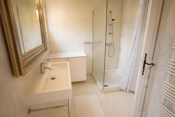 Image No.8-3 Bed House for sale