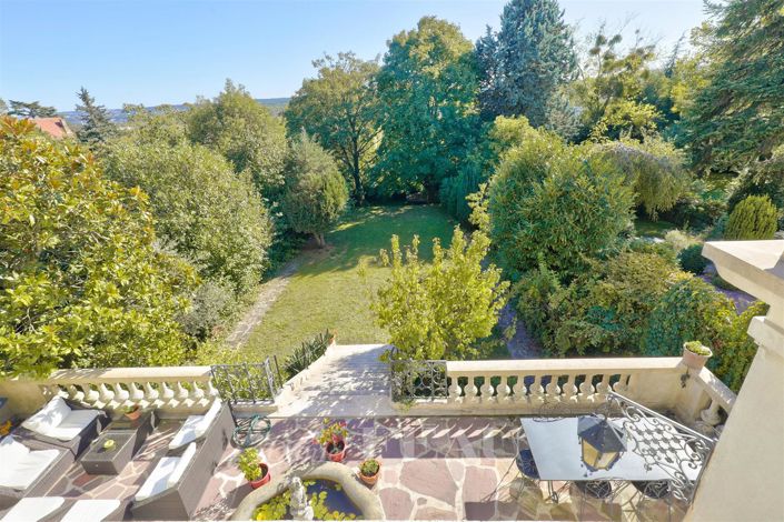 Image No.1-6 Bed House for sale