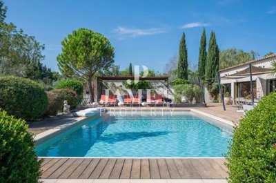 6 Bed House for sale