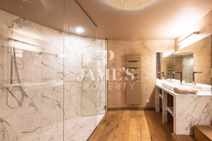 Image No.11-6 Bed House for sale