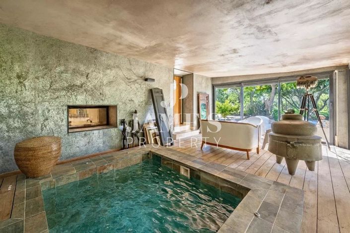 Image No.7-6 Bed House for sale