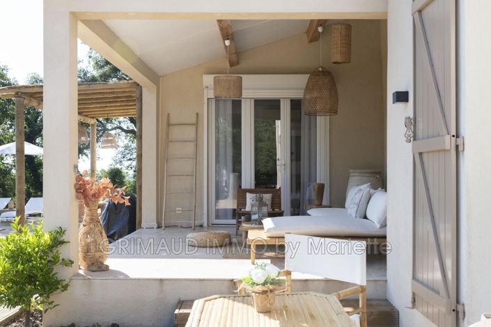 Image No.6-4 Bed House for sale