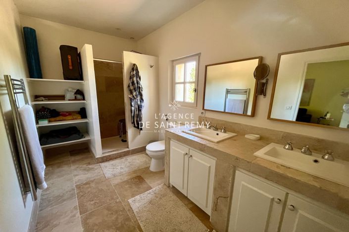 Image No.12-6 Bed House for sale