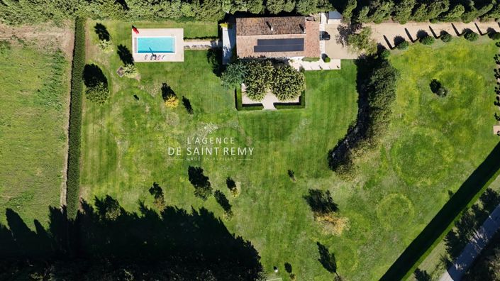 Image No.2-6 Bed House for sale