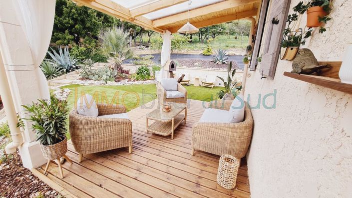 Image No.10-3 Bed House for sale