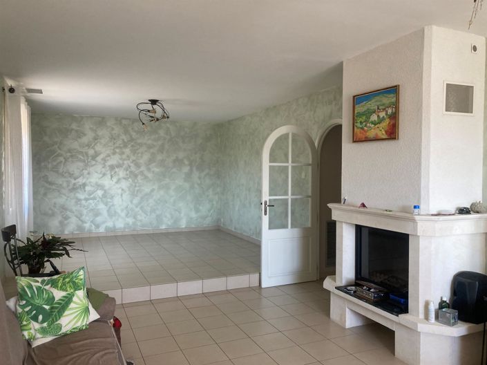 Image No.9-4 Bed House for sale