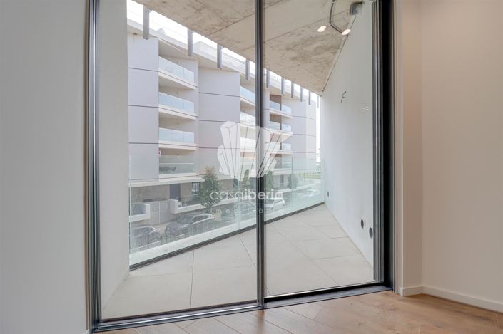 Image No.18-2 Bed Apartment for sale