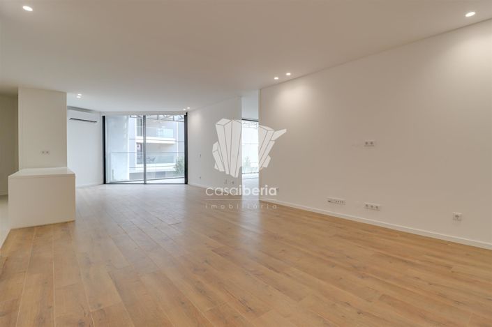 Image No.21-2 Bed Apartment for sale