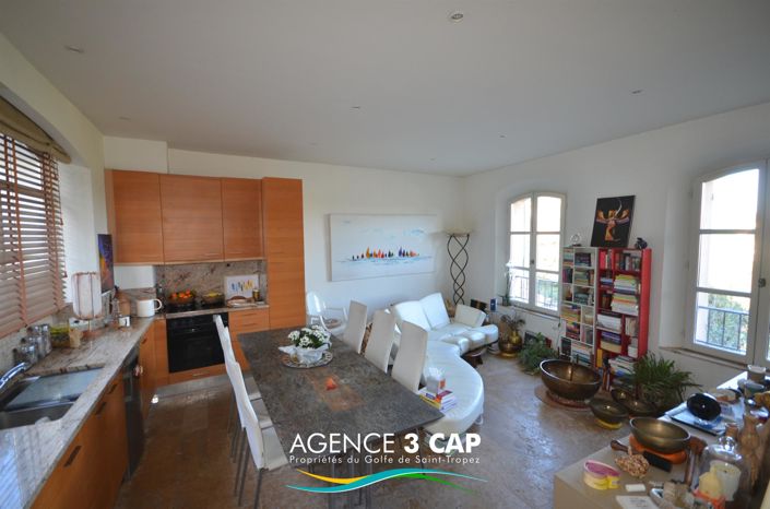 Image No.2-2 Bed House for sale