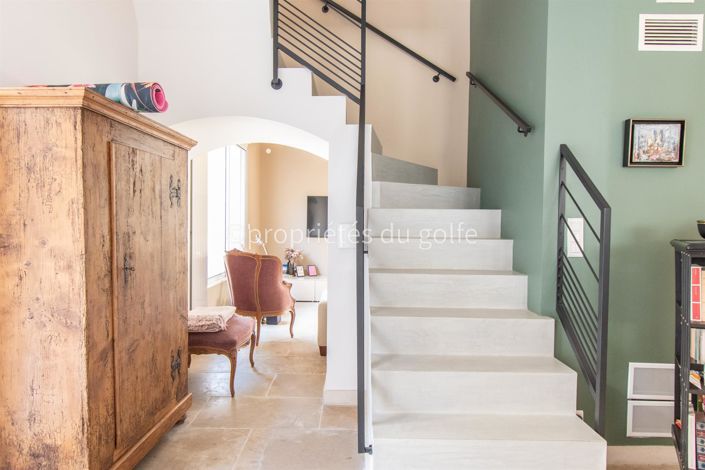 Image No.12-5 Bed House for sale