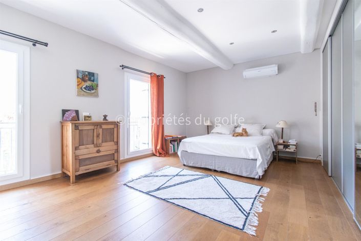 Image No.13-5 Bed House for sale