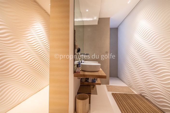 Image No.14-5 Bed House for sale