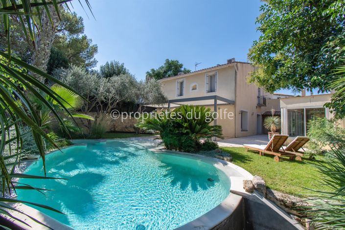 Image No.18-5 Bed House for sale