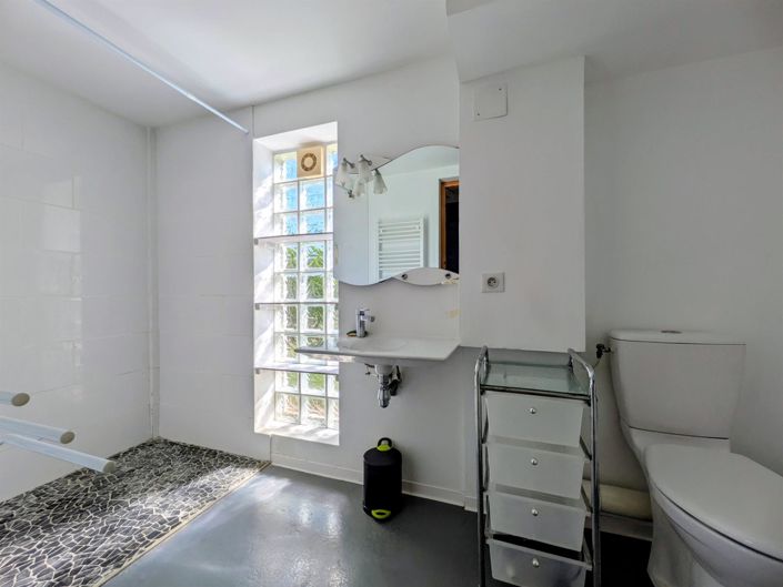 Image No.19-15 Bed House for sale