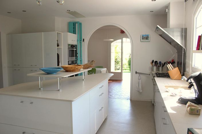 Image No.8-15 Bed House for sale