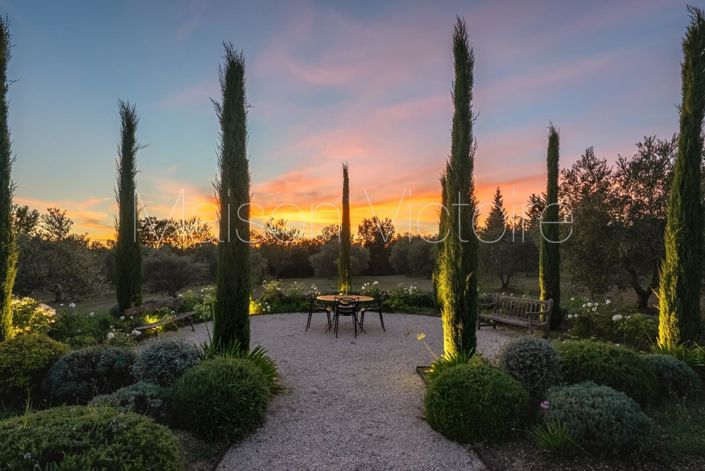 Image No.2-5 Bed House for sale