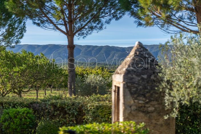 Image No.8-5 Bed House for sale