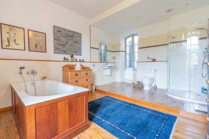 Image No.26-4 Bed House for sale