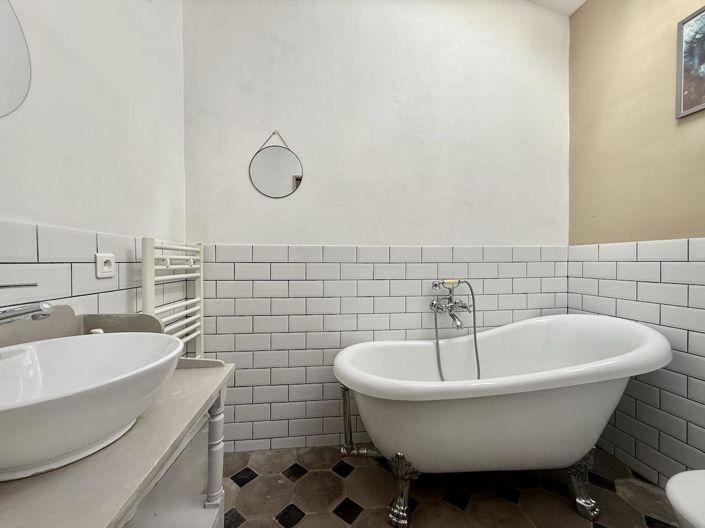 Image No.41-3 Bed House for sale