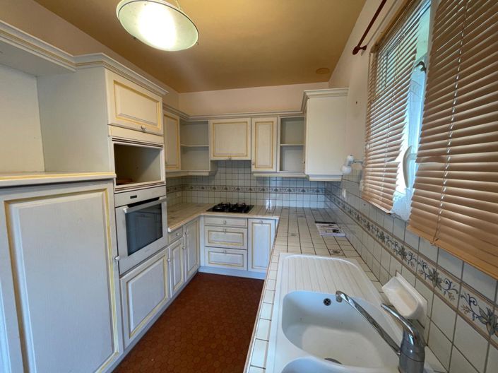 Image No.8-3 Bed House for sale