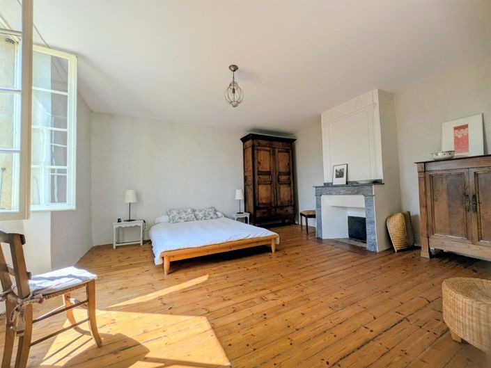 Image No.11-3 Bed House for sale