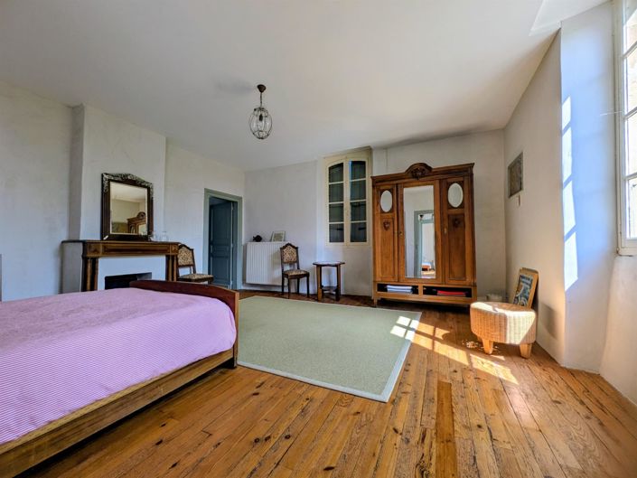 Image No.12-3 Bed House for sale