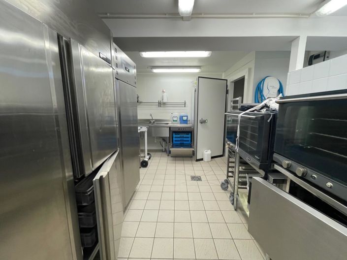 Image No.8-2 Bed House for sale