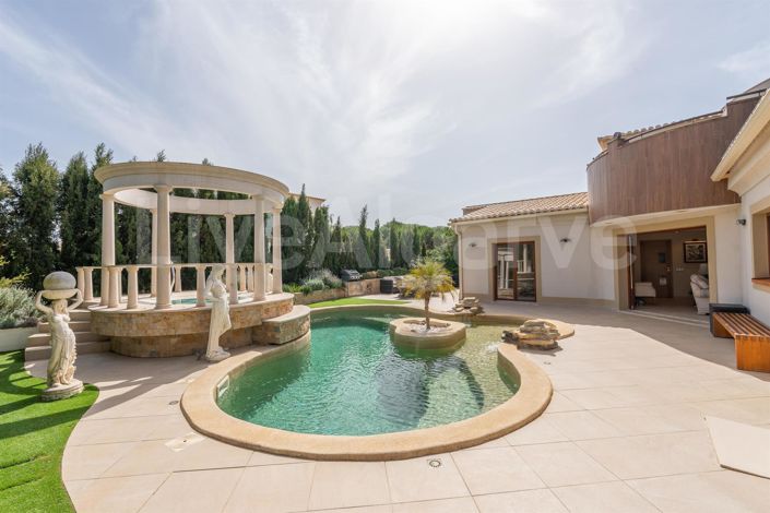 Image No.16-4 Bed House for sale