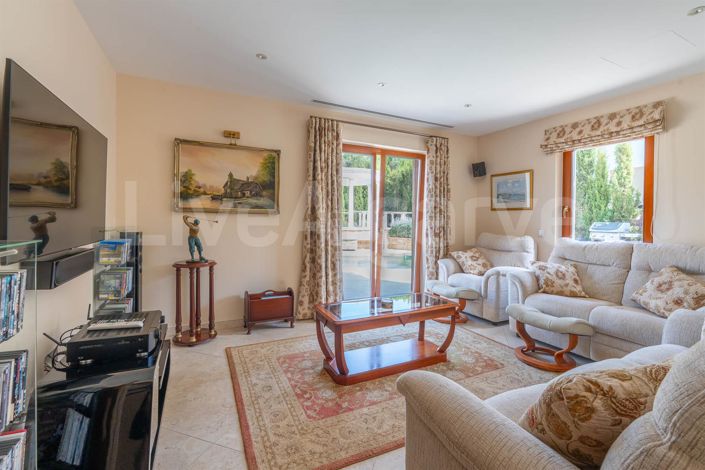 Image No.32-4 Bed House for sale